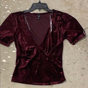 Windsor velvet wine top